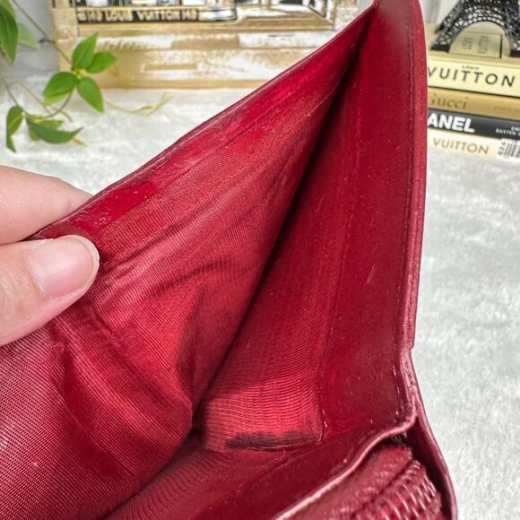 Prada Compact Patent Leather Vintage wallet maroon red with auth card - Picture 13 of 16